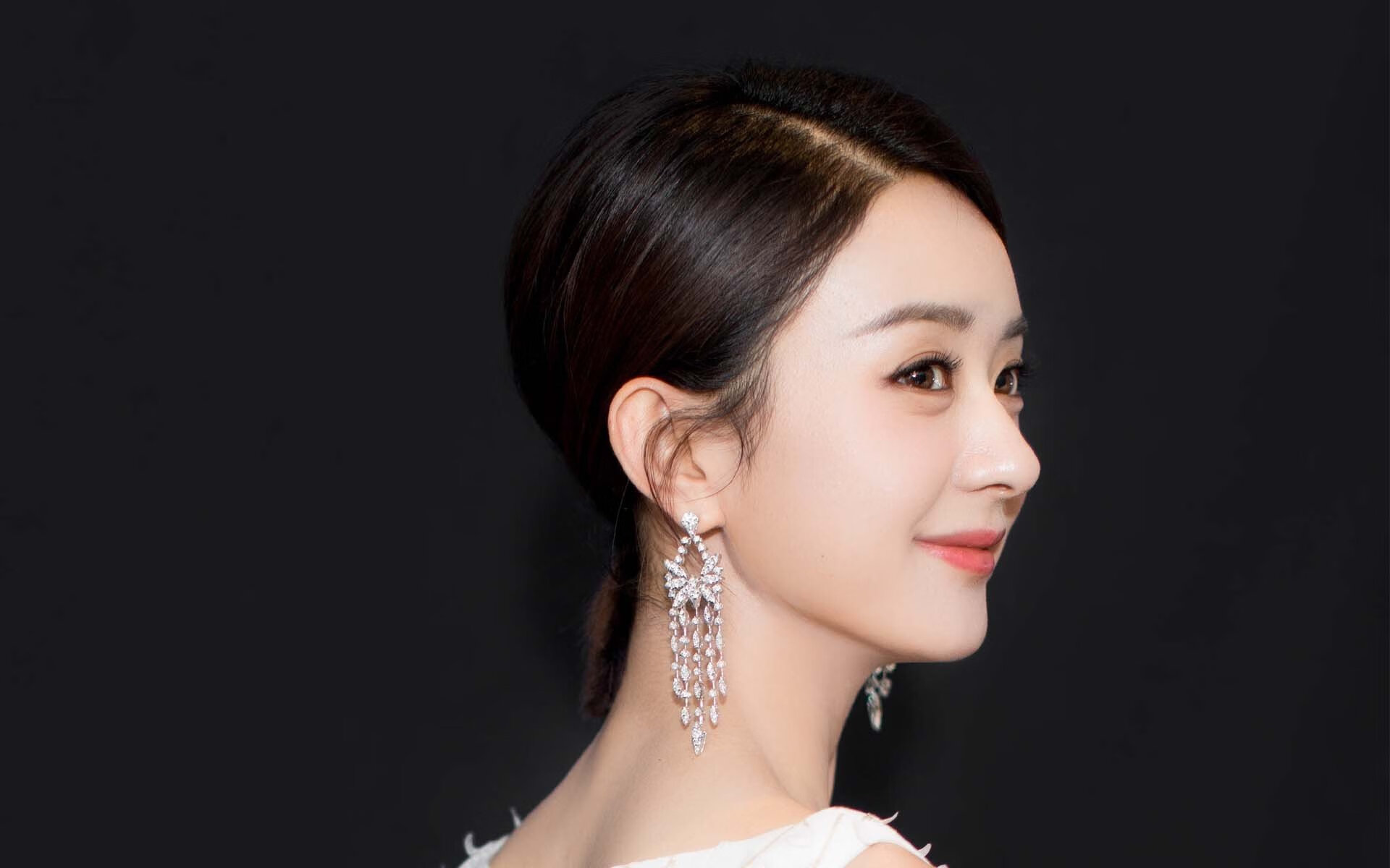 开云体育网址-凯尔·查默斯精准起跳夺冠关键，查尔斯凯萁怎么样